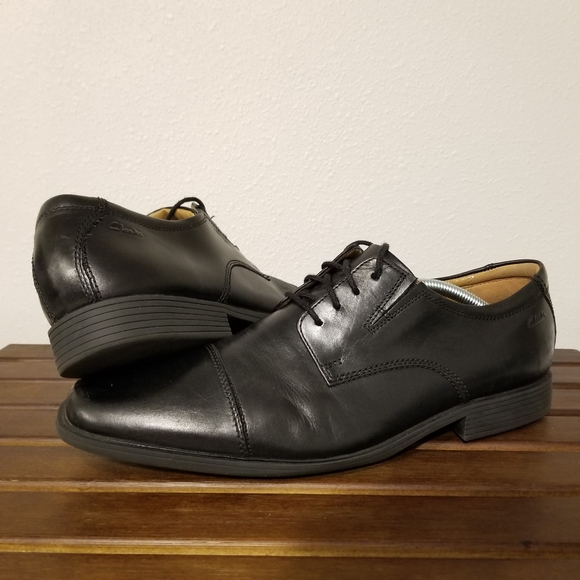 clarks dress shoes